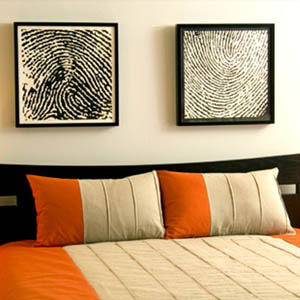 Ваши отпечатки пальцев над вашей кроватью