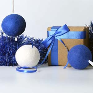 Новогодние шары шерстяные. Однотонные Брест